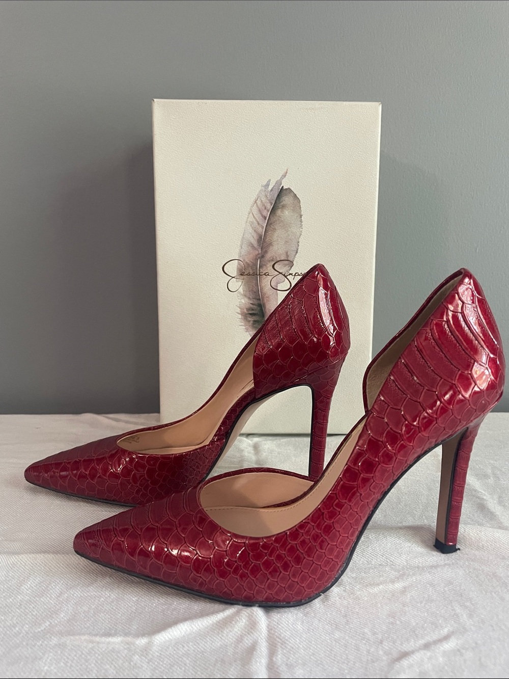 Jessica Simpson Burgundy Croc-Embossed Pointed Stiletto Pumps - Picture 4 of 8